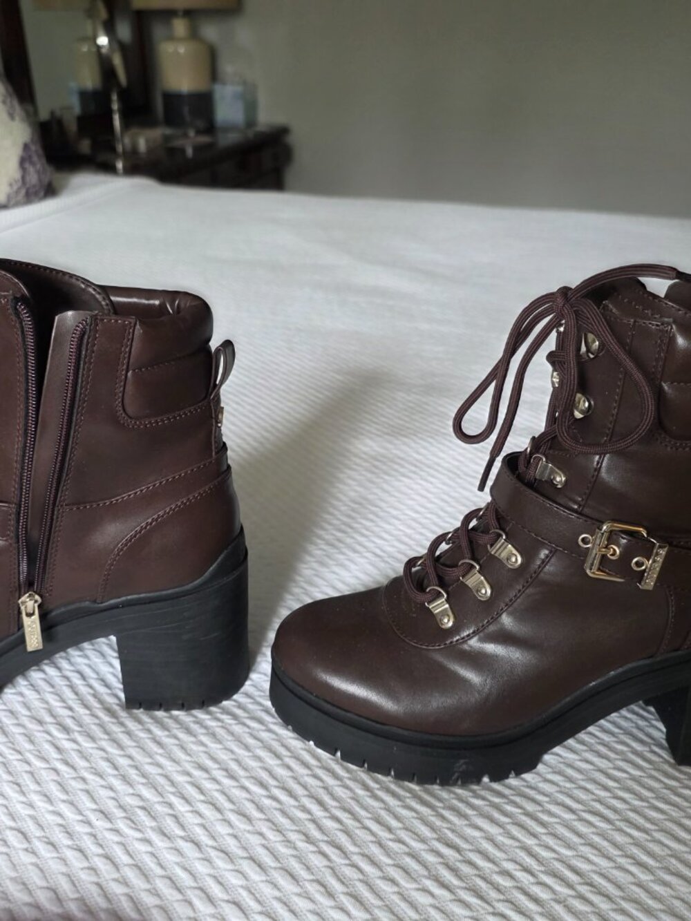 GUESS Brown Lace-Up Combat Hiking Boots Chunky Heel Size 9M